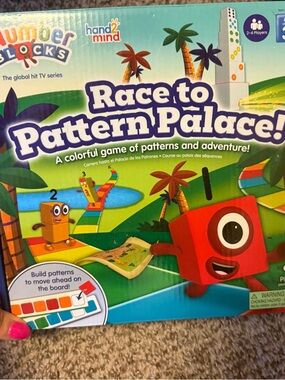 Race to Pattern Palace! Kids Pattern Matching Game - Red & Blue
